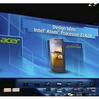 【CES 2013】インテル、普及価格帯スマホ向けにAtomベースの新プラットフォームを発表 画像