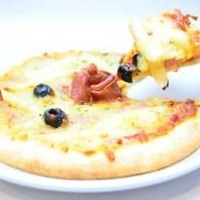 フード：イッキの魅惑のピザ(c)IF・DF/「AMNESIA」製作委員会