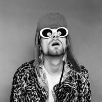 グランジロックの代表的バンド「ニルヴァーナ（Nirvana）」のボーカル兼リードギターを務めたカート・コバーン