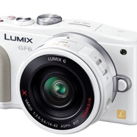 自分撮り対応ミラーレス一眼デジカメ、Wi-Fi搭載・スマホ連携NFC対応パナソニック「LUMIX」 画像