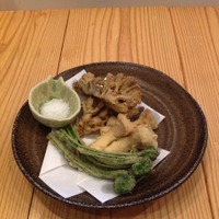 中目黒「はな豆」、「菌活山菜ときのこの天ぷら」980円