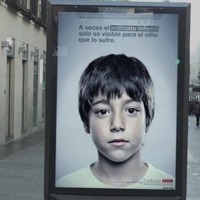 大人に見えない子ども向け広告　児童保護団体 画像