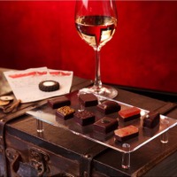 老舗ショコラティエ「イルサンジェー」、シャンパンと楽しむ夏のショコラを発表 画像