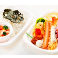 メンバーの好きなメニューを集結した「ももクロのわがまま弁当」（598円）