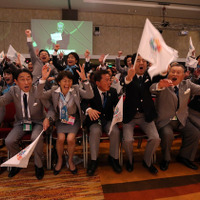 開催地決定に喜ぶ2020東京オリンピック招致メンバー