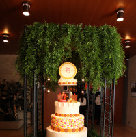 ピエール・エルメ・パリの15周年を記念したスペシャルケーキ