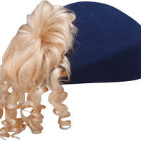 人形の「かつら」が付いてるベレー帽