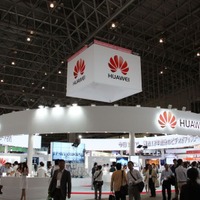 ひときわ大きなHUAWEIブース