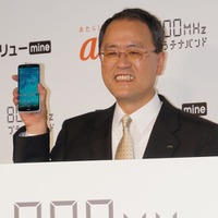 KDDI田中社長「2.1GHz帯も800MHz同等に早く持っていきたい」……iPhone 5ユーザーに配慮 画像