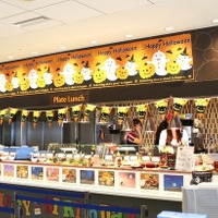 左から「Bowl」、「Plate Lunch」、「Cafe」、「Noodle」コーナーが設けられていた