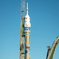 射点に立つソユーズロケット。11月5日