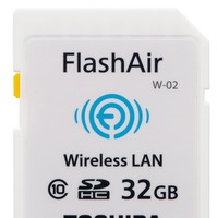 東芝、無線LAN搭載SDカードに32GBモデル「SD-WD032G」を追加……新たに「インターネット同時接続機能」搭載 画像