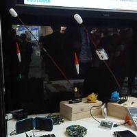 ロステーカのブース。釣りセンサやEVALBOT型評価モジュールに搭載できる無線モジュールを紹介していた
