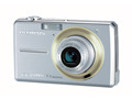 オリンパス、コンパクトデジタルカメラ「CAMEDIA」シリーズの薄型/低価格モデル 画像