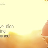 「revolution」のティザーサイト。スペインGeeksphoneはFirefox OS普及に積極的なメーカー