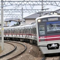 サービスエリアを拡大するUQコミュニケーションズ。写真は新京成電鉄