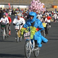 富士スピードウェイで開催されたママチャリレース（参考画像）