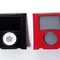 Leather Pouch Case for 3rd iPod nano（左から、ネイビーブルー/レッド）