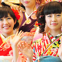 AKB48グループの成人式に参加した渡辺麻友＆島崎遥香