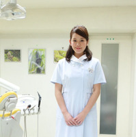 歯科衛生士役に「めったに着られない白衣を着られてうれしかった」と喜ぶ筧美和子