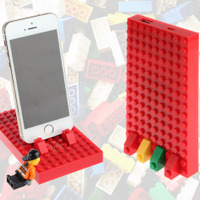 置いてスタンド式に充電が可能なレゴ製モバイルバッテリ