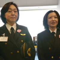 JALエクスプレス 藤明里機長（右）、田村明子副操縦士（左）