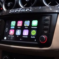 フェラーリ、Apple「CarPlay」のデモ動画を公開 画像