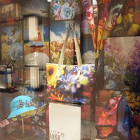 蜷川実花がデジタルカメラだけで撮影したフォトブック「ニナデジ」とのコラボアイテム