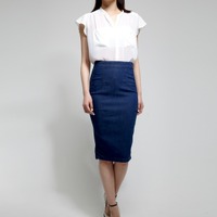 Silk in Skirt / サイズ：S、M / カラー：ブルーブルー、ミッドナイトブルー / 価格：1万2960円