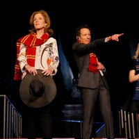 左から駐日アメリカ大使キャロライン・ケネディ、ガンベルCEO、劇中でルーナ・ラブグッド役を務めたイヴァナ・リンチ。
