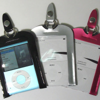 Enamel Case for 3rd iPod nano（左からブラック/シルバー/ピンク、iPod nanoは別売）
