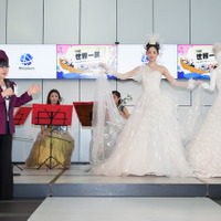 桂由美デザインのウェディングドレス