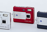 　コニカミノルタは、薄型ボディに光学2.8倍のフラットズームレンズを搭載し約0.5秒で起動できる、500万画素デジタルカメラ「DiMAGE X50」を8月6日に発売する。