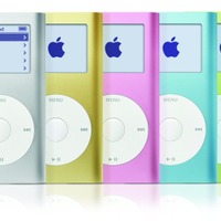 　アップルコンピュータは、ポータブルHDDプレイヤ「iPod mini」を7月24日から販売する。価格は28,140円（税込み）。この販売開始は、日本を含めた米国以外の国に拡大されたことによるものだ。