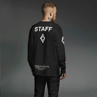 ロングスリーブ　Tシャツ「STAFF LS」は世界先行販売アイテム