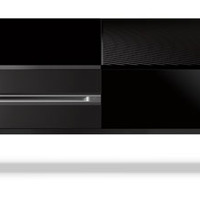 「Xbox One」は39,980円。6月21日から予約を開始する