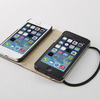 トリニティ、iPhone 5s/5 2台を収納できる手帳型フリップケース 画像
