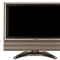 　シャープは、地上・BS・110度CSデジタルチューナーを内蔵した22V型ワイド液晶カラーテレビ「AQUOS LC-22GD3」を8月1日に発売する。価格は283,500円（税込み）。