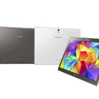 au、高精細ディスプレイ搭載の10.5型タブレット「GALAXY Tab S」を4日に発売 画像