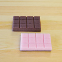 「チョコレート型キッチンスポンジ」ブラック＆ピンク