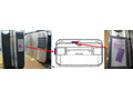 富士通、JR恵比寿駅で実施される自動改札機広告の実証実験にカラー電子ペーパーを提供 画像