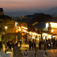 東山花灯路（2014年の様子）