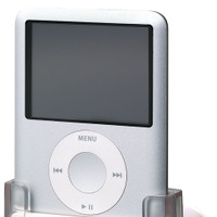 第3世代iPod nano（別売）を直挿し可能