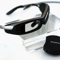 ソニーのメガネ型端末「SmartEyeglass」発売でJINSが度付きレンズサービス 画像