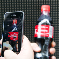 ARアプリで名前を入れて遊べる「コカ・コーラのネームボトル」 画像