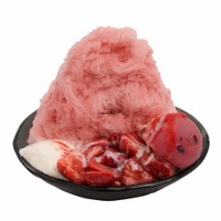 「イチゴかき氷」1,400円。ミルキーな味わいが特徴で子どもから大人まで親しみやすい味わい。