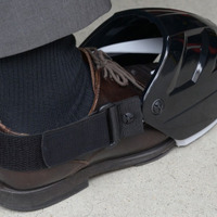 靴の上に装着して“安全靴”に…「フットプロテクター」が登場 画像