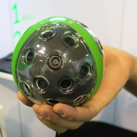 360度×360度の全方位を撮影できるボール型カメラ「Panono」