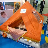 大規模水害時に簡易ボートとして使える災害用テント 画像