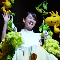 前田敦子、“ゴンドラで降臨”の演出でファンを魅了 画像